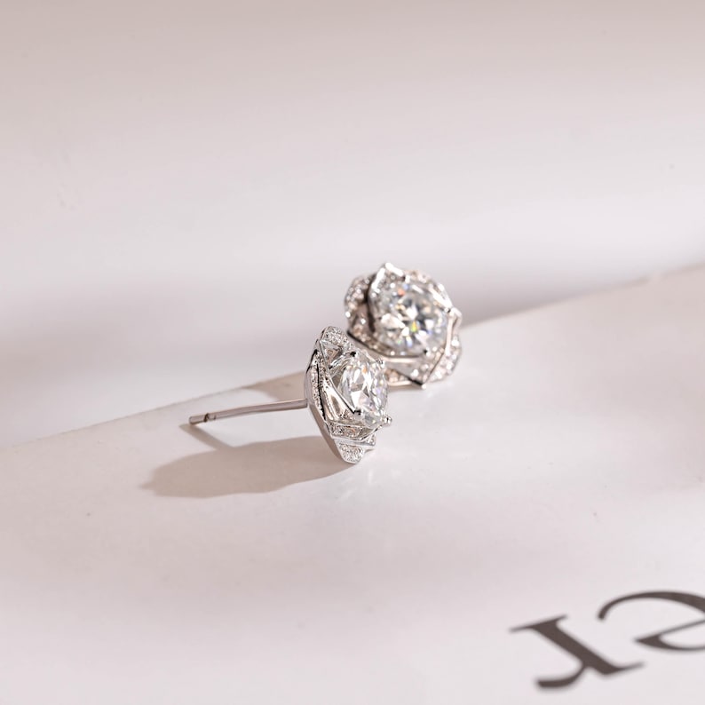 0.50 TCW Round Cut Moissanite Floral Halo Earrings in Gold 9