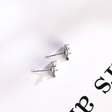 0.70 TCW Round Cut Moissanite Stud Earrings in Gold 10