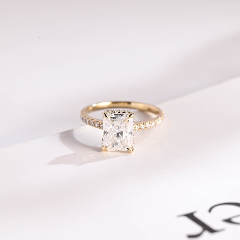 Stunning 1.0 - 2.0 CT Radiant Moissanite Engagement Ring with Pave & Hidden Halo Design 1