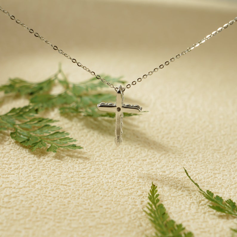 0.50 CT Round Moissanite Diamond Cross Pendant Necklace in Solid Gold 7