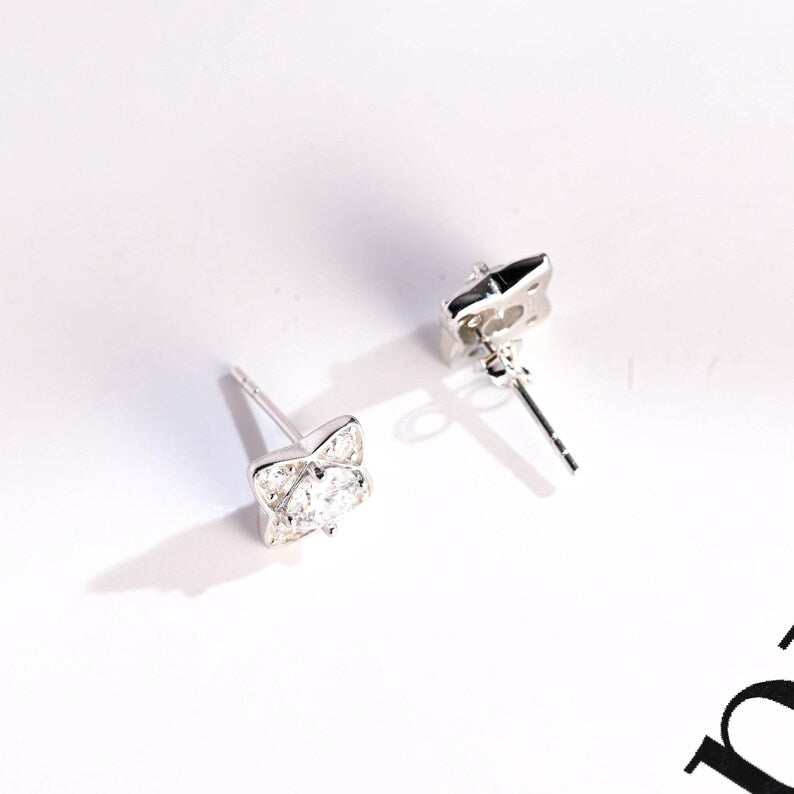 0.40 TCW Round Cut Moissanite Clover Leaf Stud Earrings in Gold 6