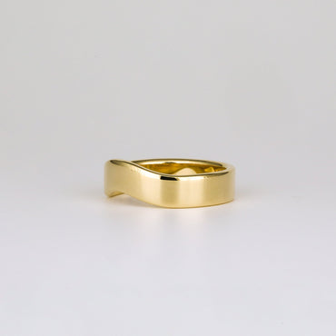 Curved Contour Wedding Band