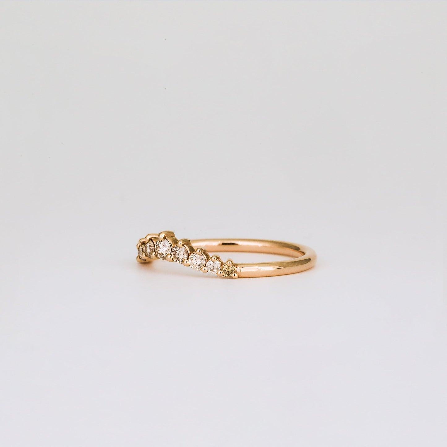 0.30 TCW Round Stones Curved Lab Grown Diamond Wedding Band