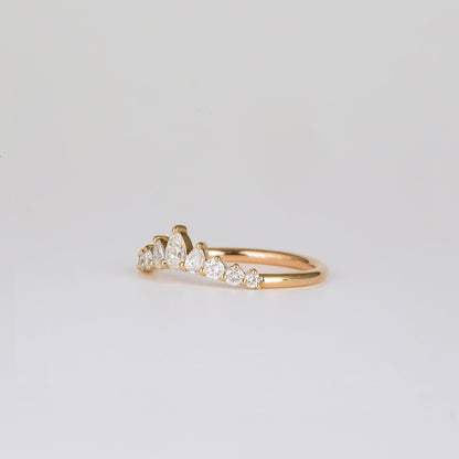 0.38 TCW Pear & Round Stones Curved Lab Grown Diamond Wedding Band