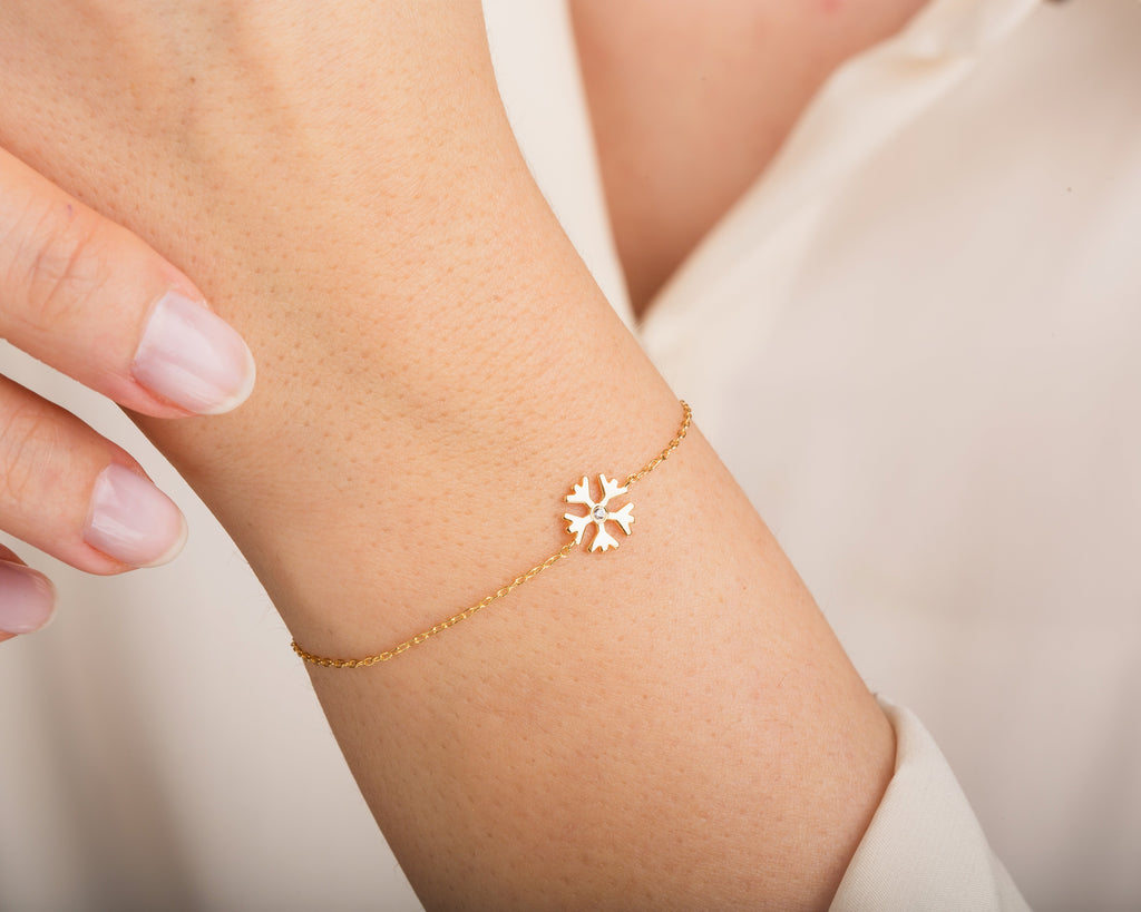 0.01 TCW Flower Charm Lab Grown Diamond Bracelet