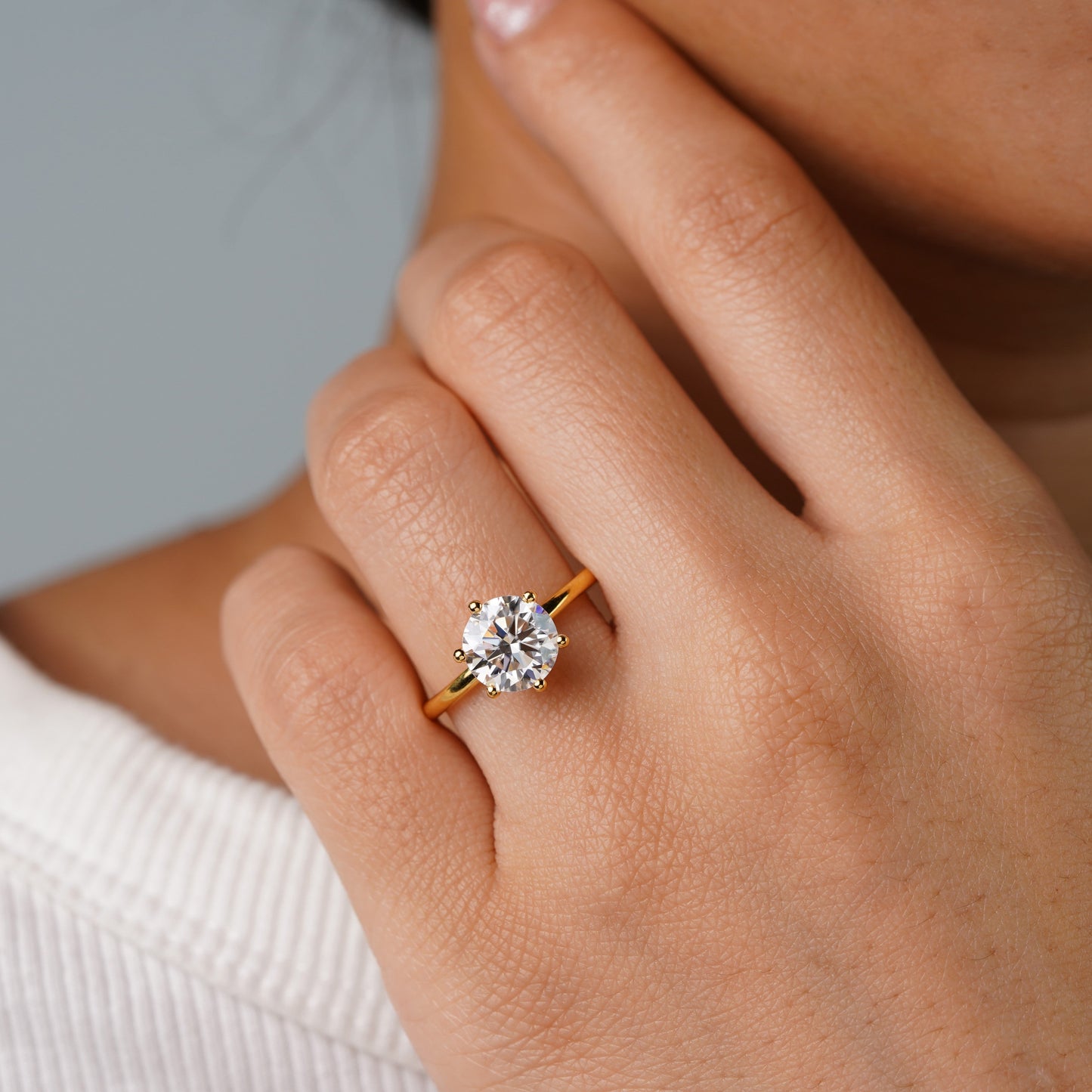 Oval Solitaire Engagement Ring – 2 CT Lab Grown Diamond