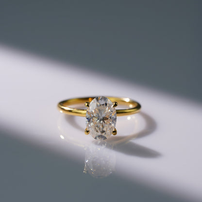 Oval Solitaire Engagement Ring – 2 CT Lab Grown Diamond