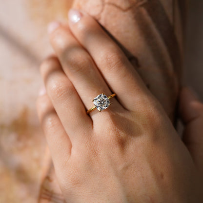 Oval Solitaire Engagement Ring – 2 CT Lab Grown Diamond