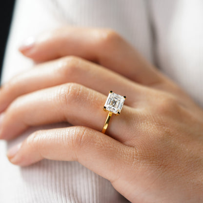 Oval Solitaire Engagement Ring – 2 CT Lab Grown Diamond