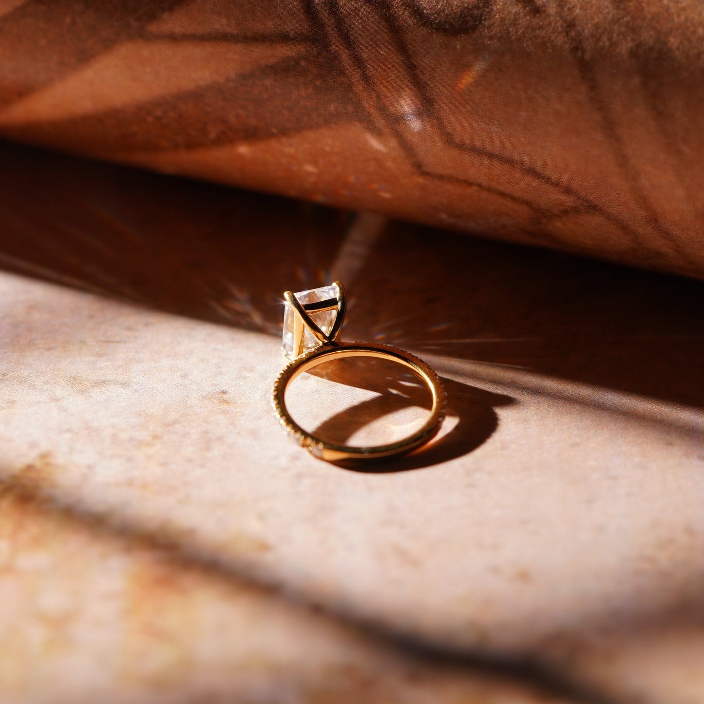 Oval Solitaire Engagement Ring – 2 CT Lab Grown Diamond