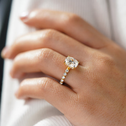 Oval Solitaire Engagement Ring – 2 CT Lab Grown Diamond