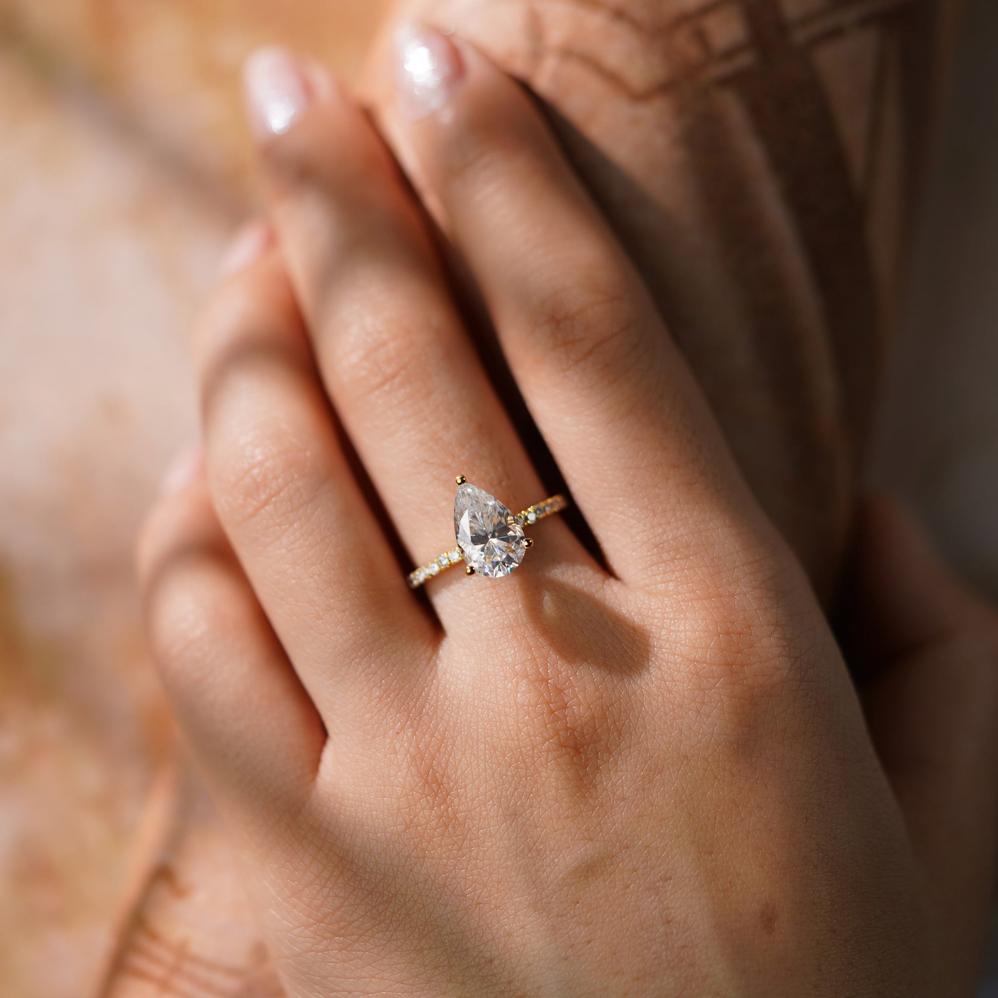 Oval Solitaire Engagement Ring – 2 CT Lab Grown Diamond