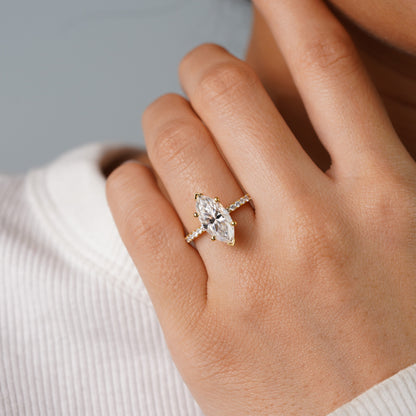 Oval Solitaire Engagement Ring – 2 CT Lab Grown Diamond