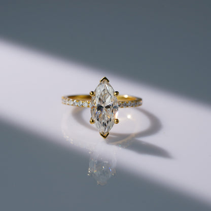 Oval Solitaire Engagement Ring – 2 CT Lab Grown Diamond