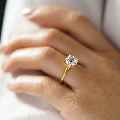 Oval Solitaire Engagement Ring – 2 CT Lab Grown Diamond