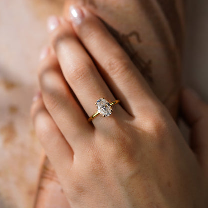Oval Solitaire Engagement Ring – 2 CT Lab Grown Diamond