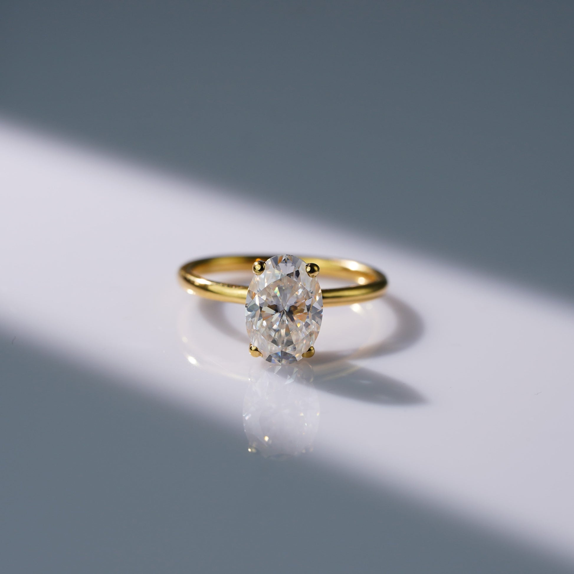 Oval Solitaire Engagement Ring – 2 CT Lab Grown Diamond