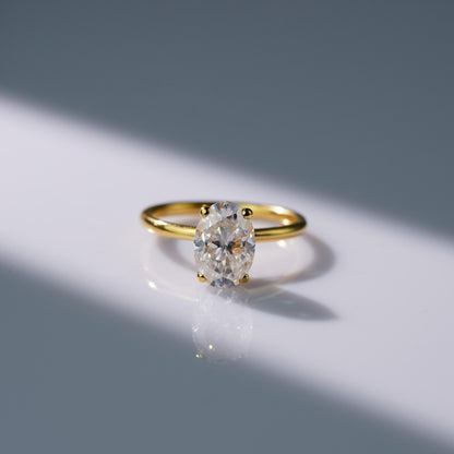 Oval Solitaire Engagement Ring – 2 CT Lab Grown Diamond
