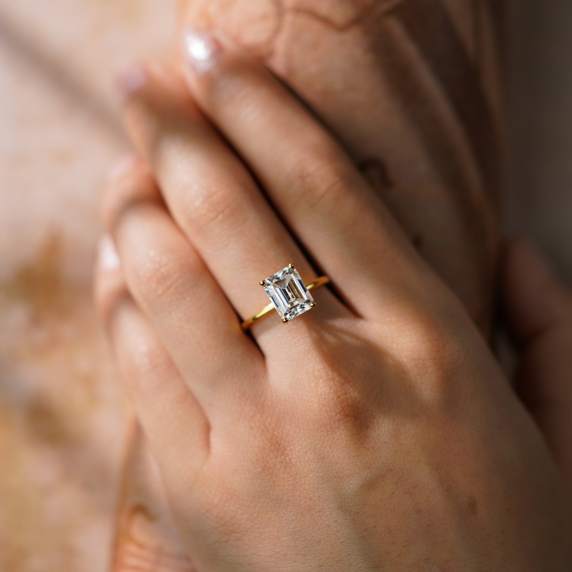 Oval Solitaire Engagement Ring – 2 CT Lab Grown Diamond