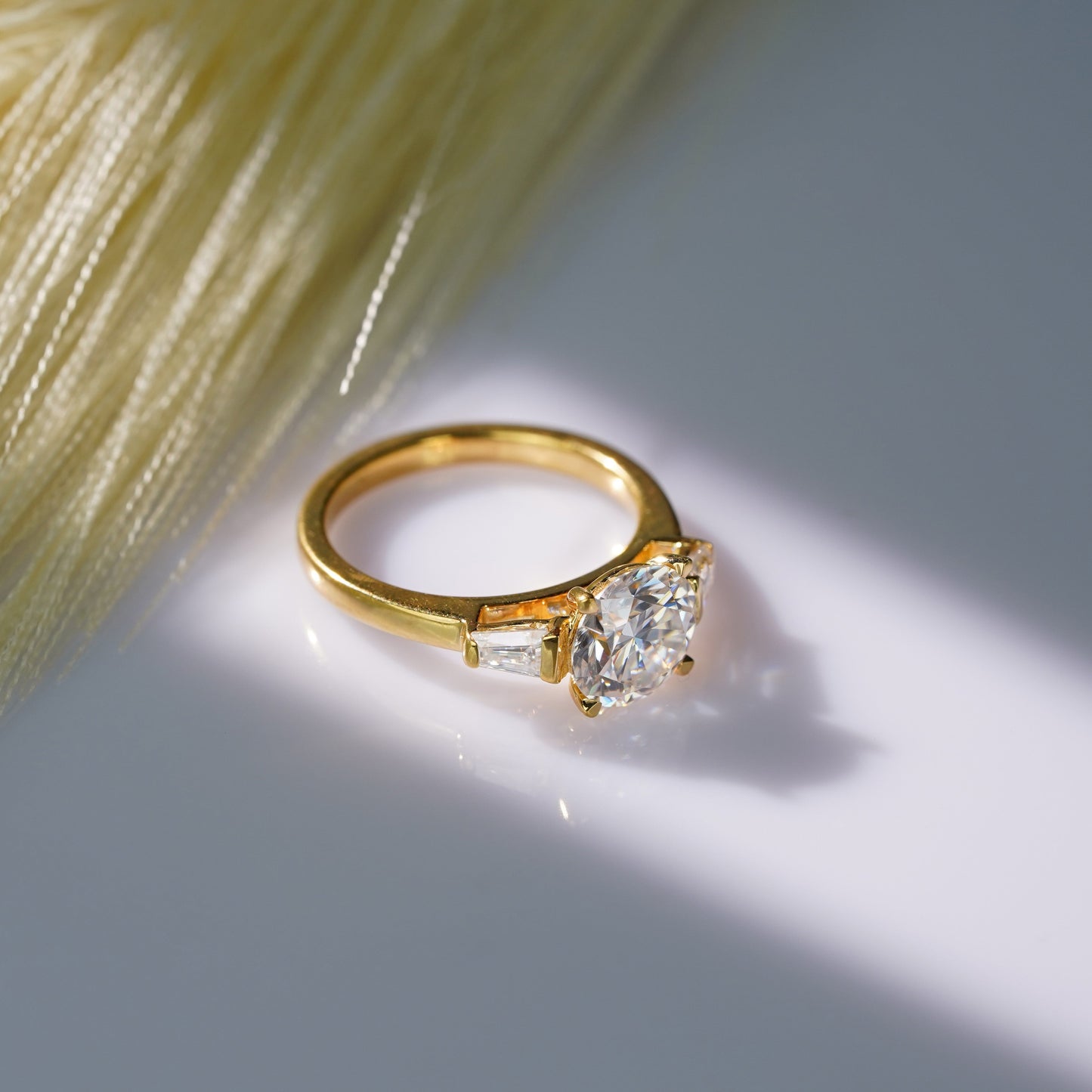 Oval Solitaire Engagement Ring – 2 CT Lab Grown Diamond