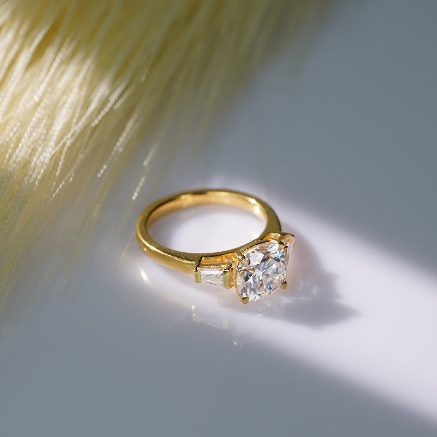 Oval Solitaire Engagement Ring – 2 CT Lab Grown Diamond