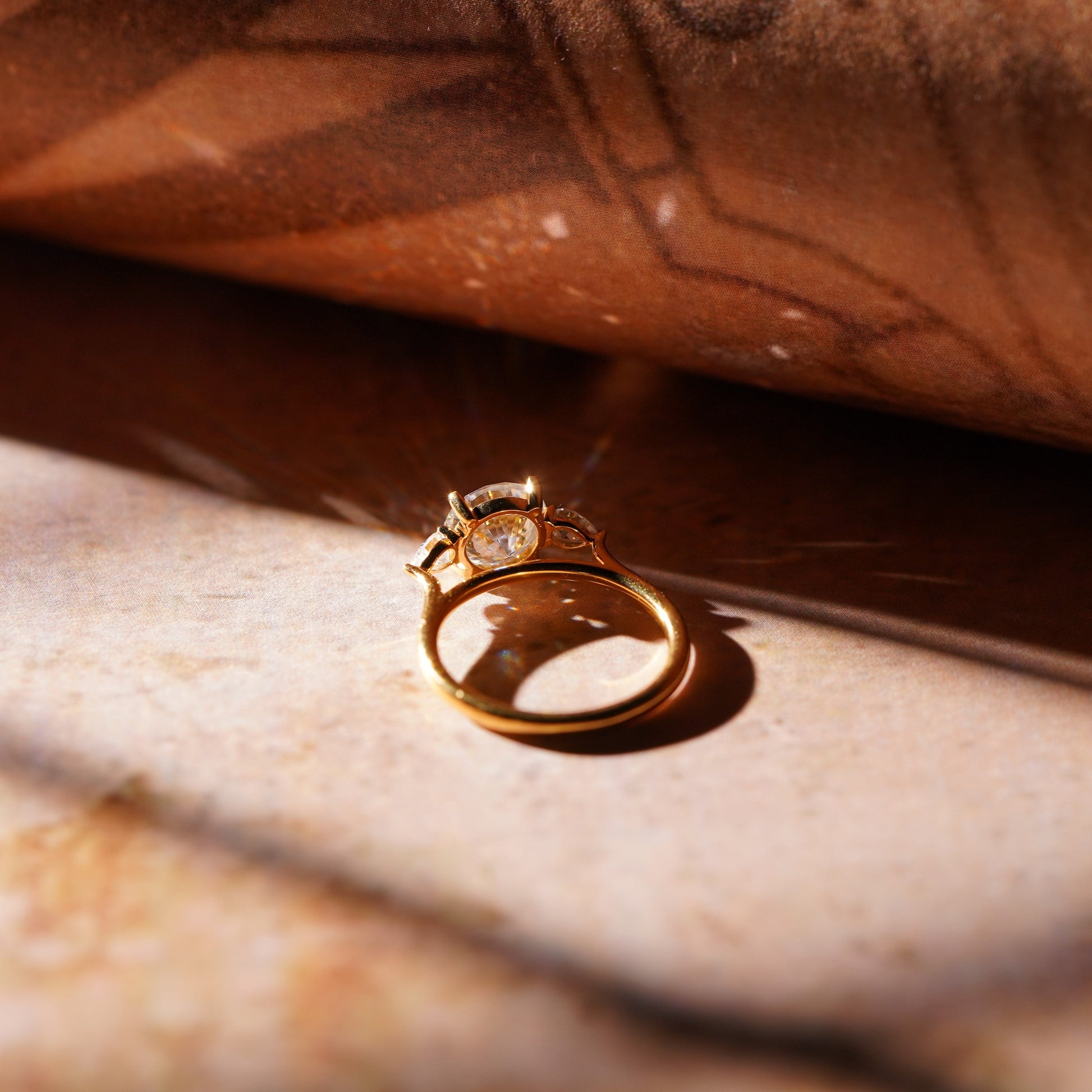 Oval Solitaire Engagement Ring – 2 CT Lab Grown Diamond