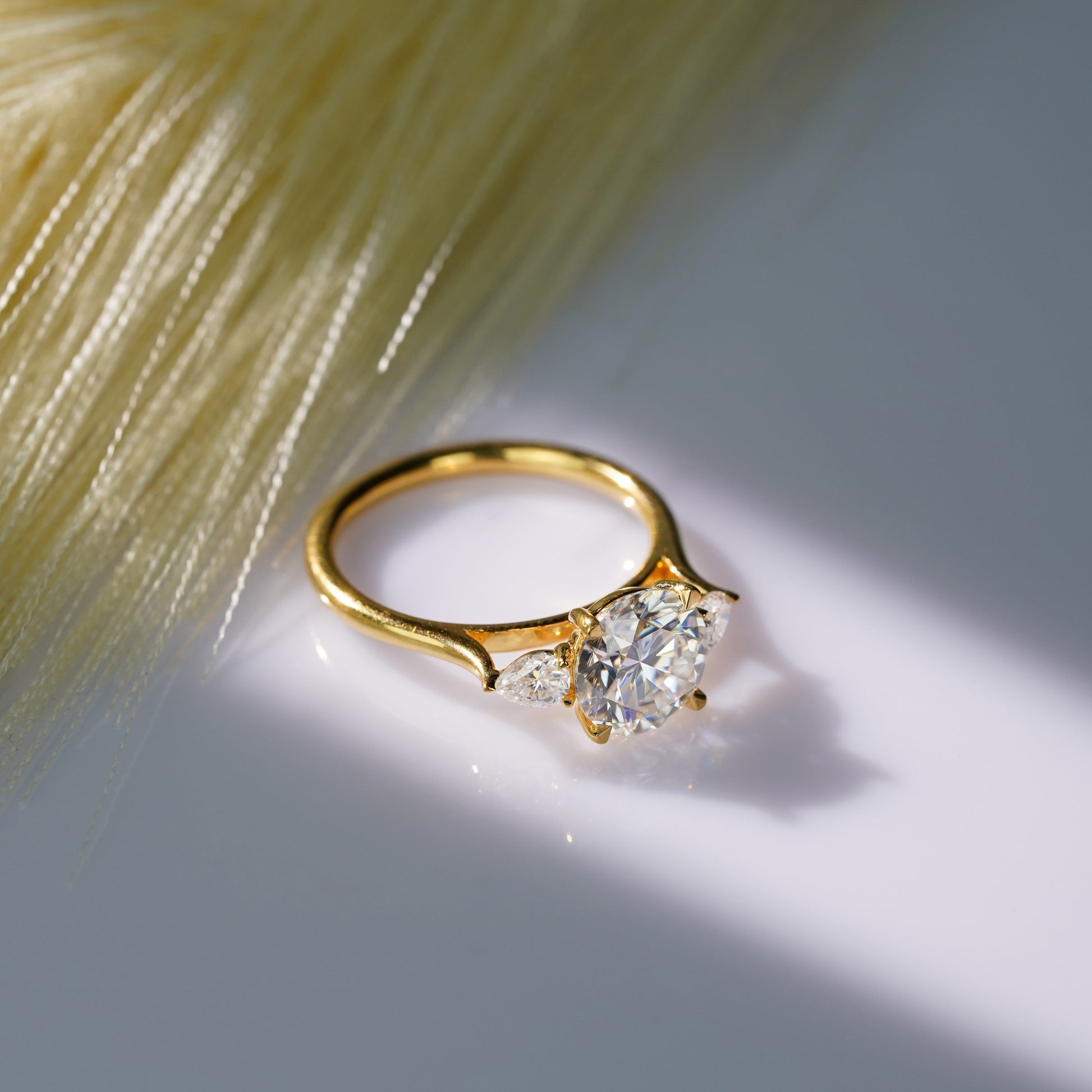 Oval Solitaire Engagement Ring – 2 CT Lab Grown Diamond