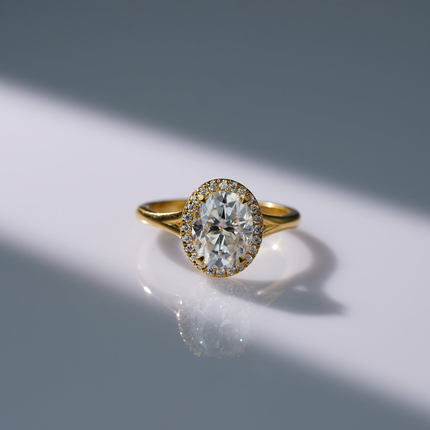 Oval Solitaire Engagement Ring – 2 CT Lab Grown Diamond