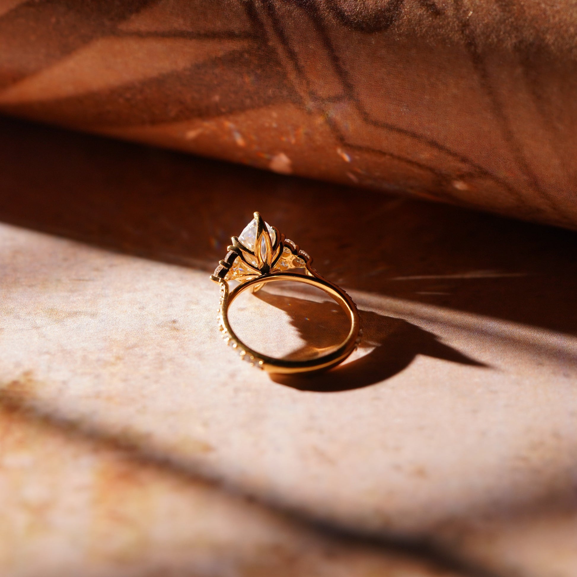 Oval Solitaire Engagement Ring – 2 CT Lab Grown Diamond