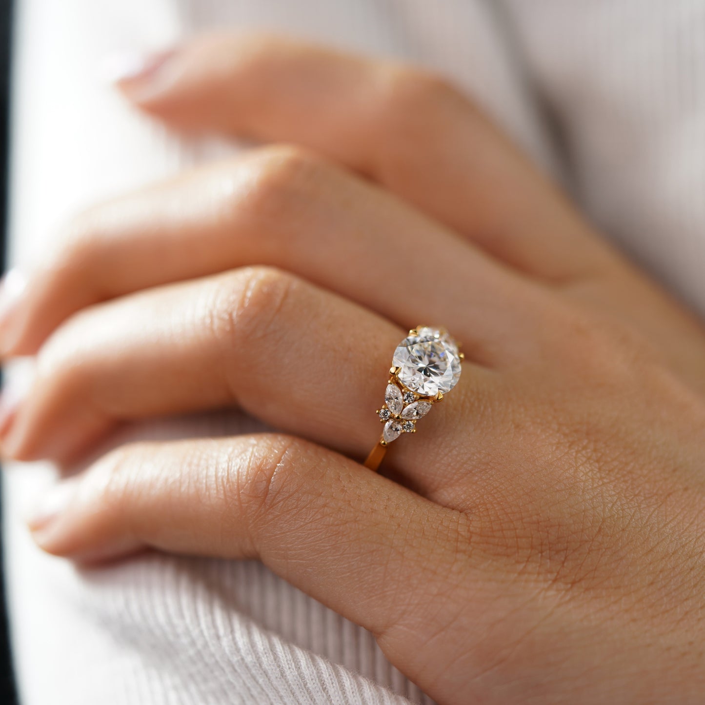 Oval Solitaire Engagement Ring – 2 CT Lab Grown Diamond
