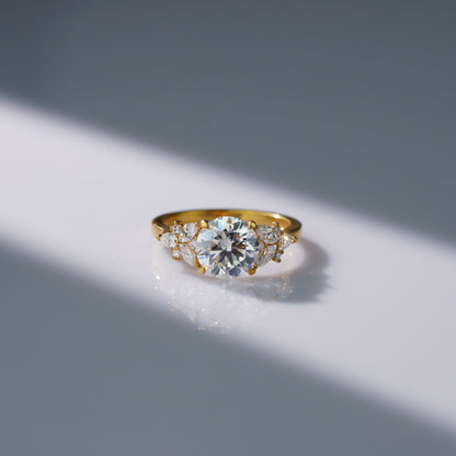 Oval Solitaire Engagement Ring – 2 CT Lab Grown Diamond