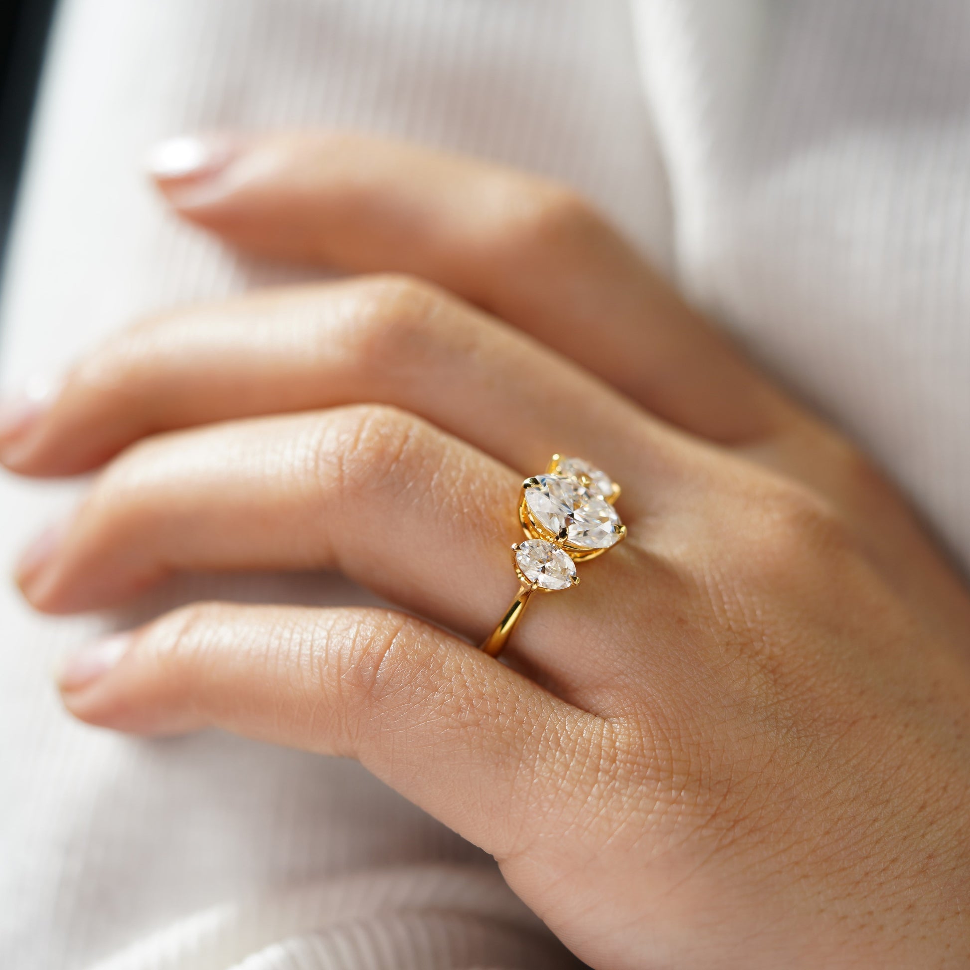Oval Solitaire Engagement Ring – 2 CT Lab Grown Diamond