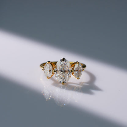 Oval Solitaire Engagement Ring – 2 CT Lab Grown Diamond