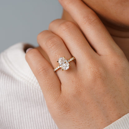 Oval Solitaire Engagement Ring – 2 CT Lab Grown Diamond