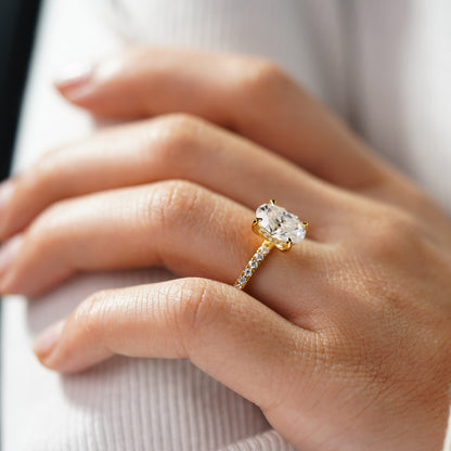 Oval Solitaire Engagement Ring – 2 CT Lab Grown Diamond