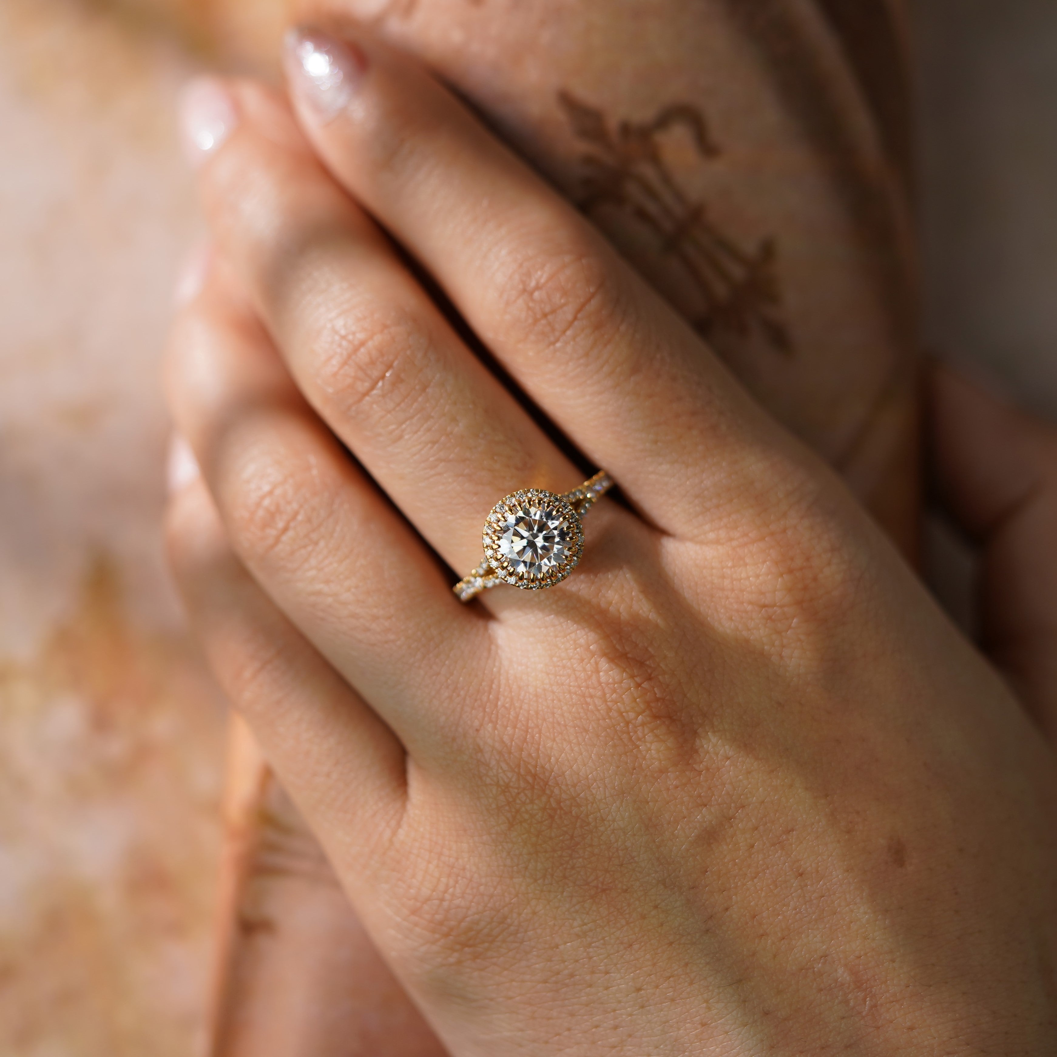 Oval Solitaire Engagement Ring – 2 CT Lab Grown Diamond
