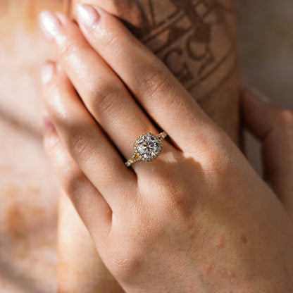 Oval Solitaire Engagement Ring – 2 CT Lab Grown Diamond