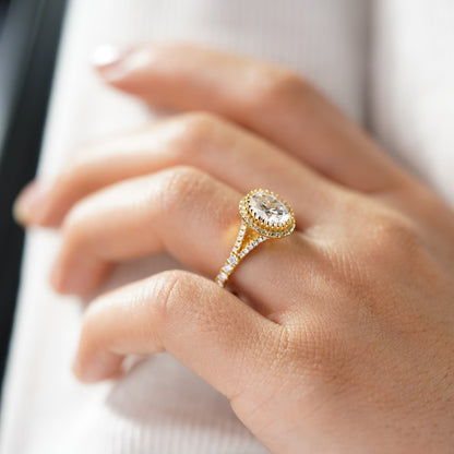 Oval Solitaire Engagement Ring – 2 CT Lab Grown Diamond
