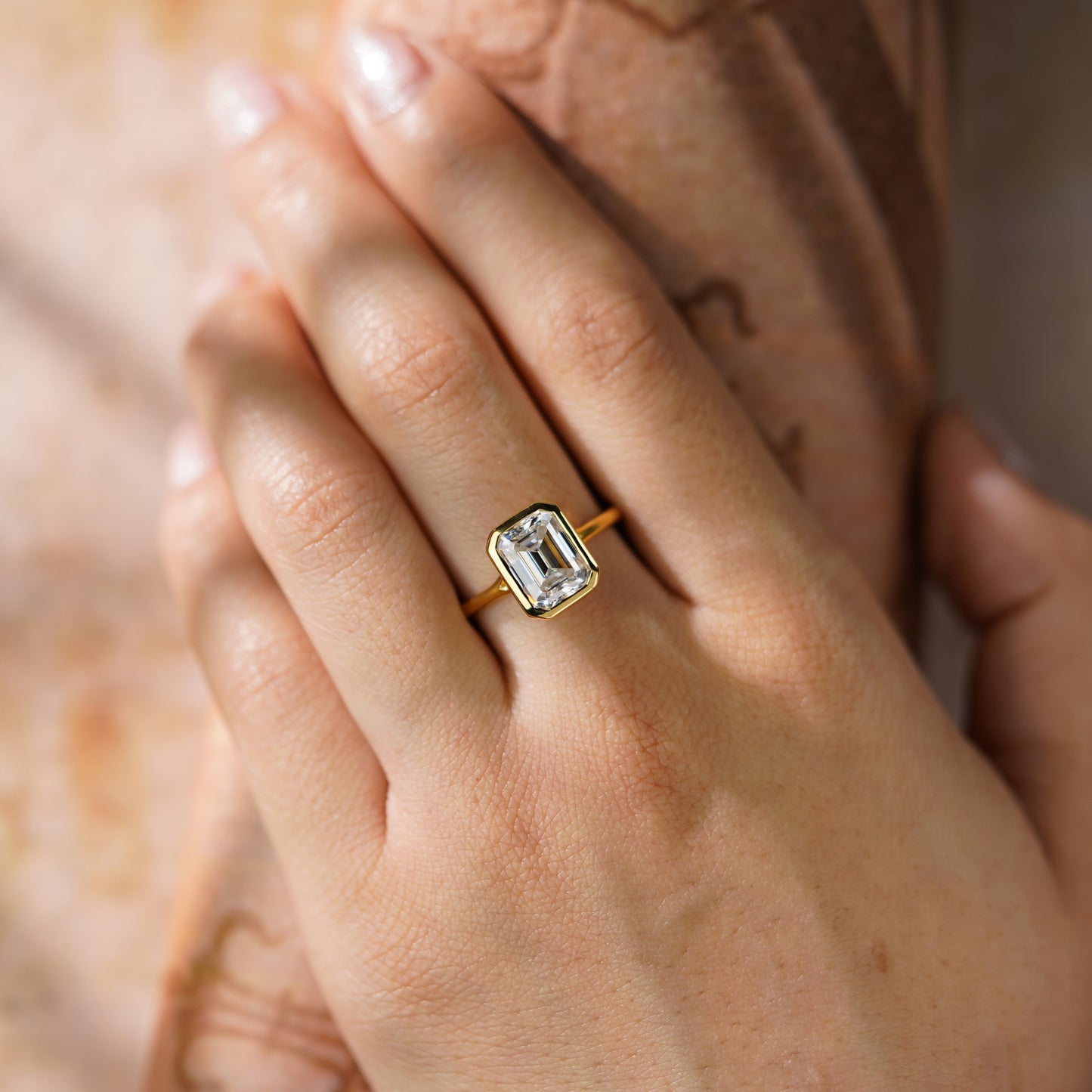 Oval Solitaire Engagement Ring – 2 CT Lab Grown Diamond