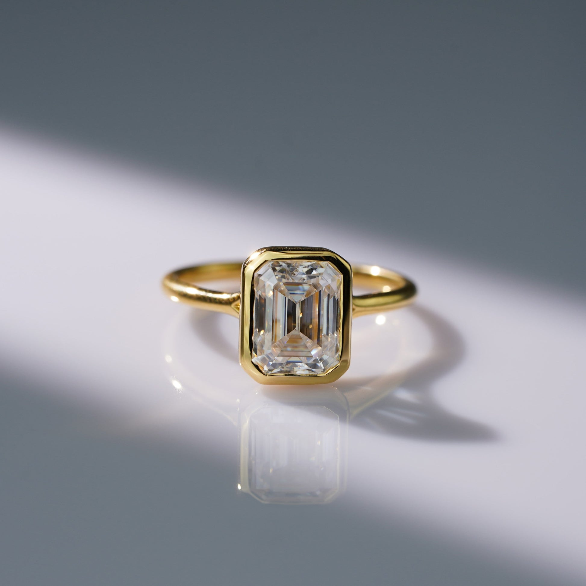 Oval Solitaire Engagement Ring – 2 CT Lab Grown Diamond