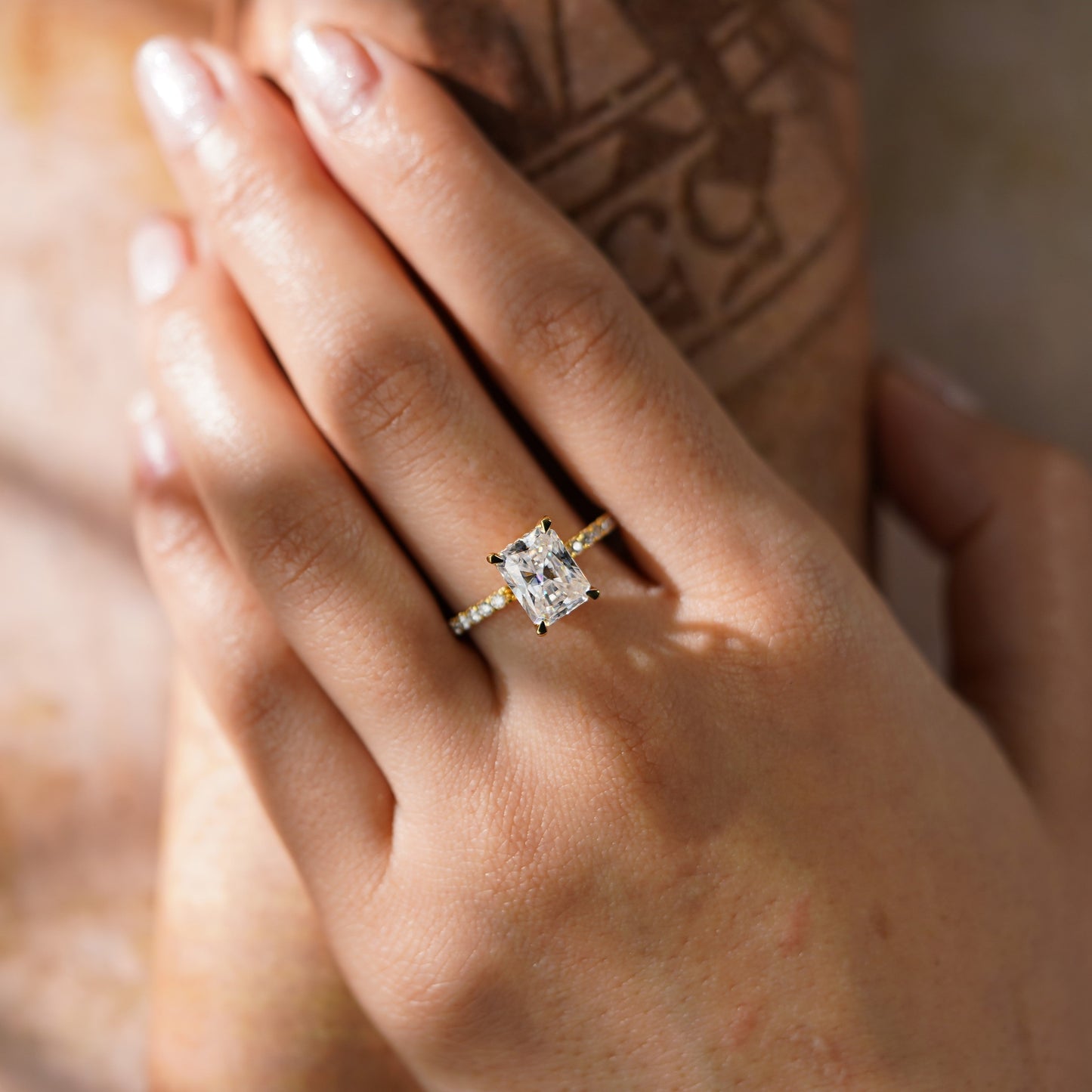 Oval Solitaire Engagement Ring – 2 CT Lab Grown Diamond