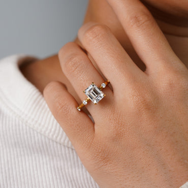 Oval Solitaire Engagement Ring – 2 CT Lab Grown Diamond