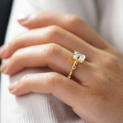 Oval Solitaire Engagement Ring – 2 CT Lab Grown Diamond