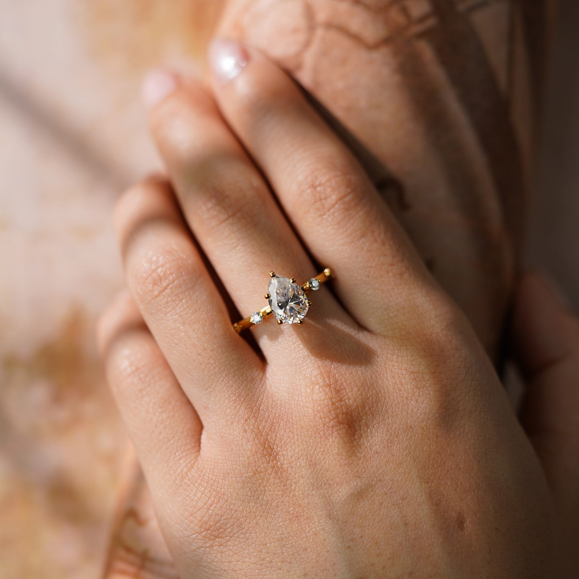 Oval Solitaire Engagement Ring – 2 CT Lab Grown Diamond