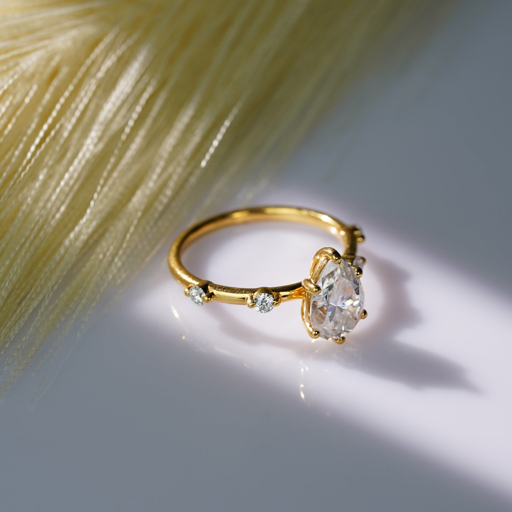 Oval Solitaire Engagement Ring – 2 CT Lab Grown Diamond