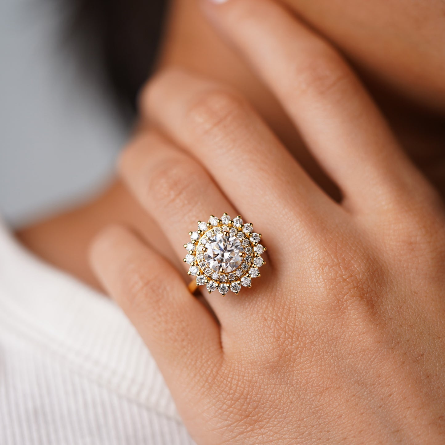 Oval Solitaire Engagement Ring – 2 CT Lab Grown Diamond