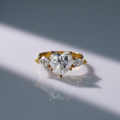 Oval Solitaire Engagement Ring – 2 CT Lab Grown Diamond