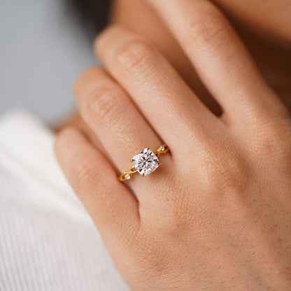 Oval Solitaire Engagement Ring – 2 CT Lab Grown Diamond