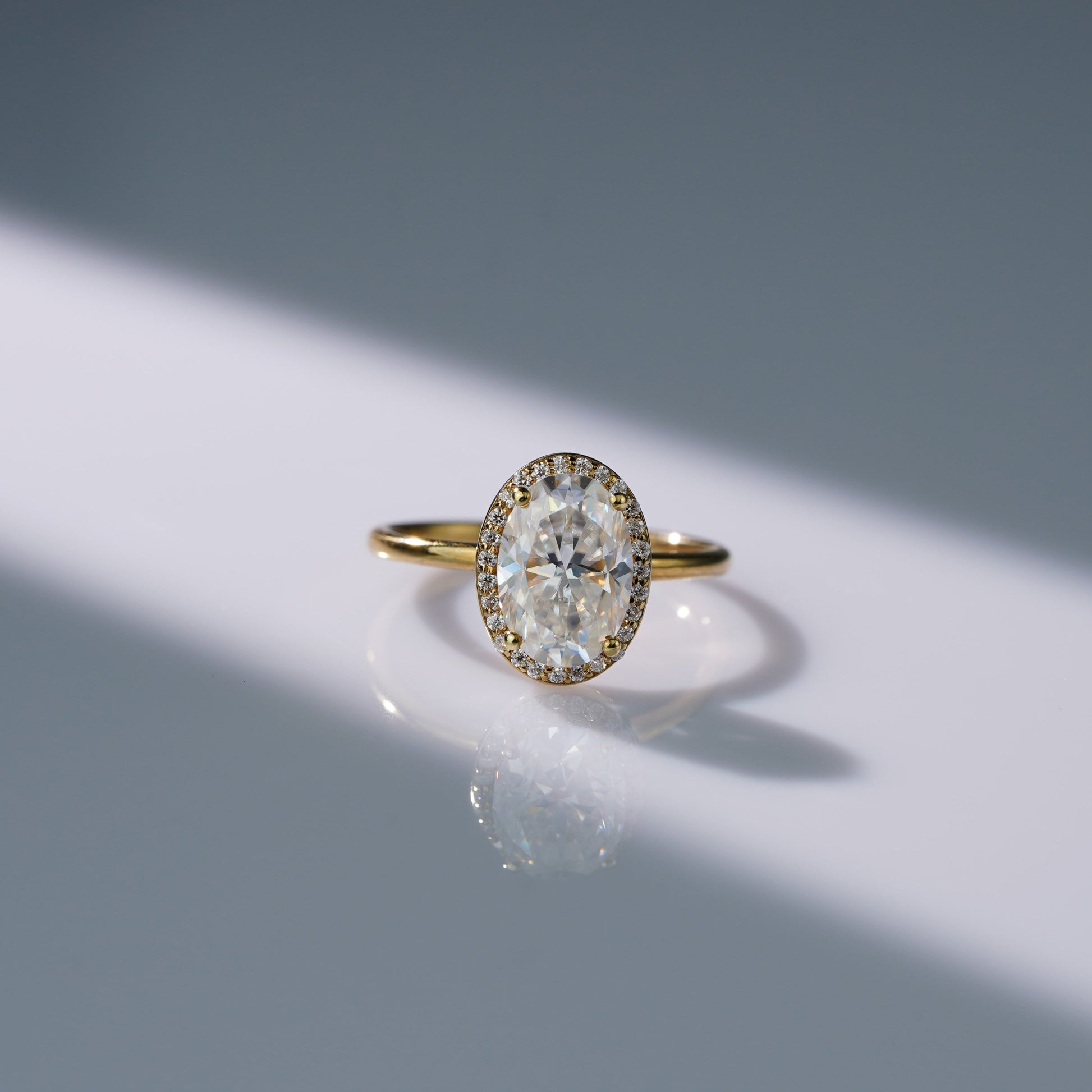 Oval Solitaire Engagement Ring – 2 CT Lab Grown Diamond