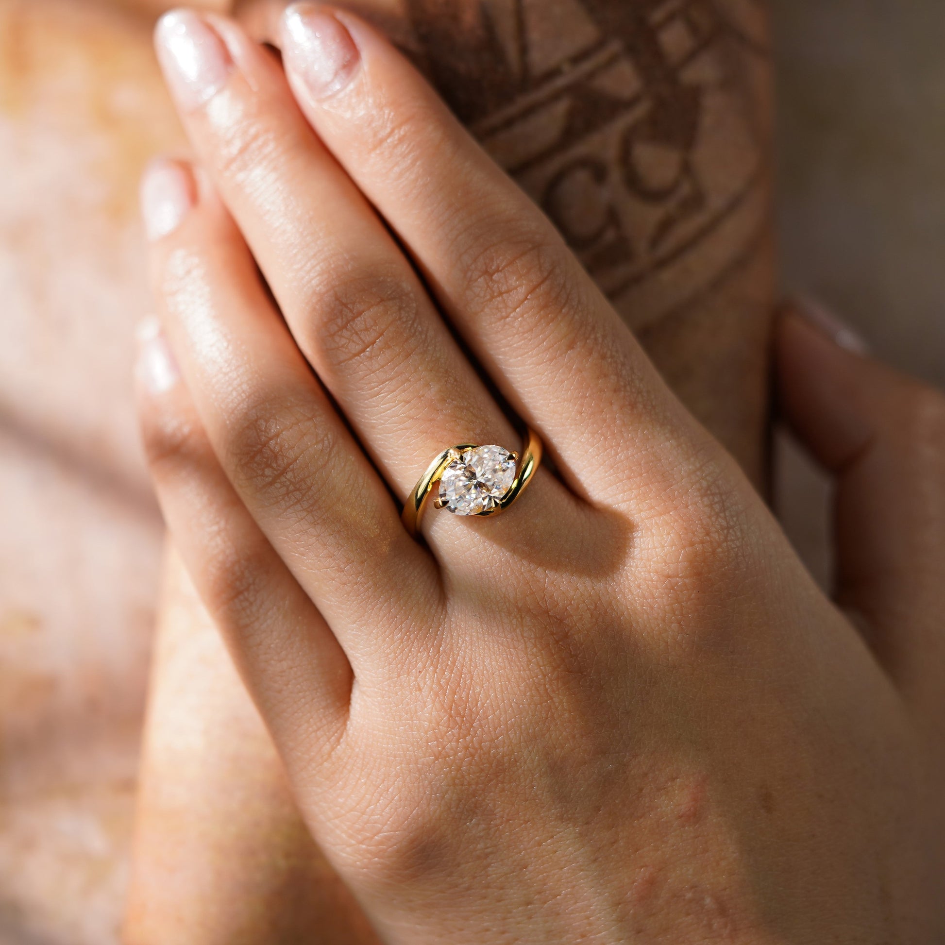 Oval Solitaire Engagement Ring – 2 CT Lab Grown Diamond